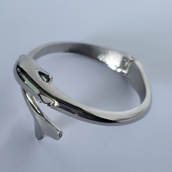 🛍️ | .925 Dolphin Bracelet - Picture 4 of 9